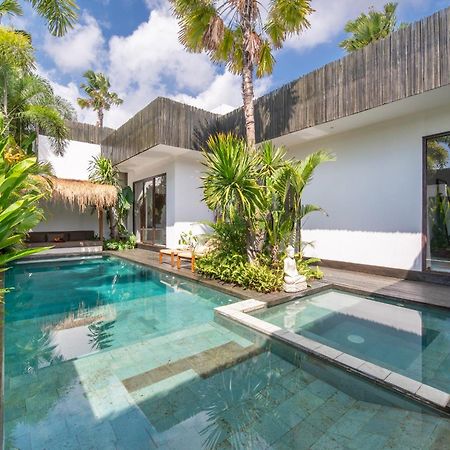 Villa Yogi Surf 3 Canggu Екстер'єр фото
