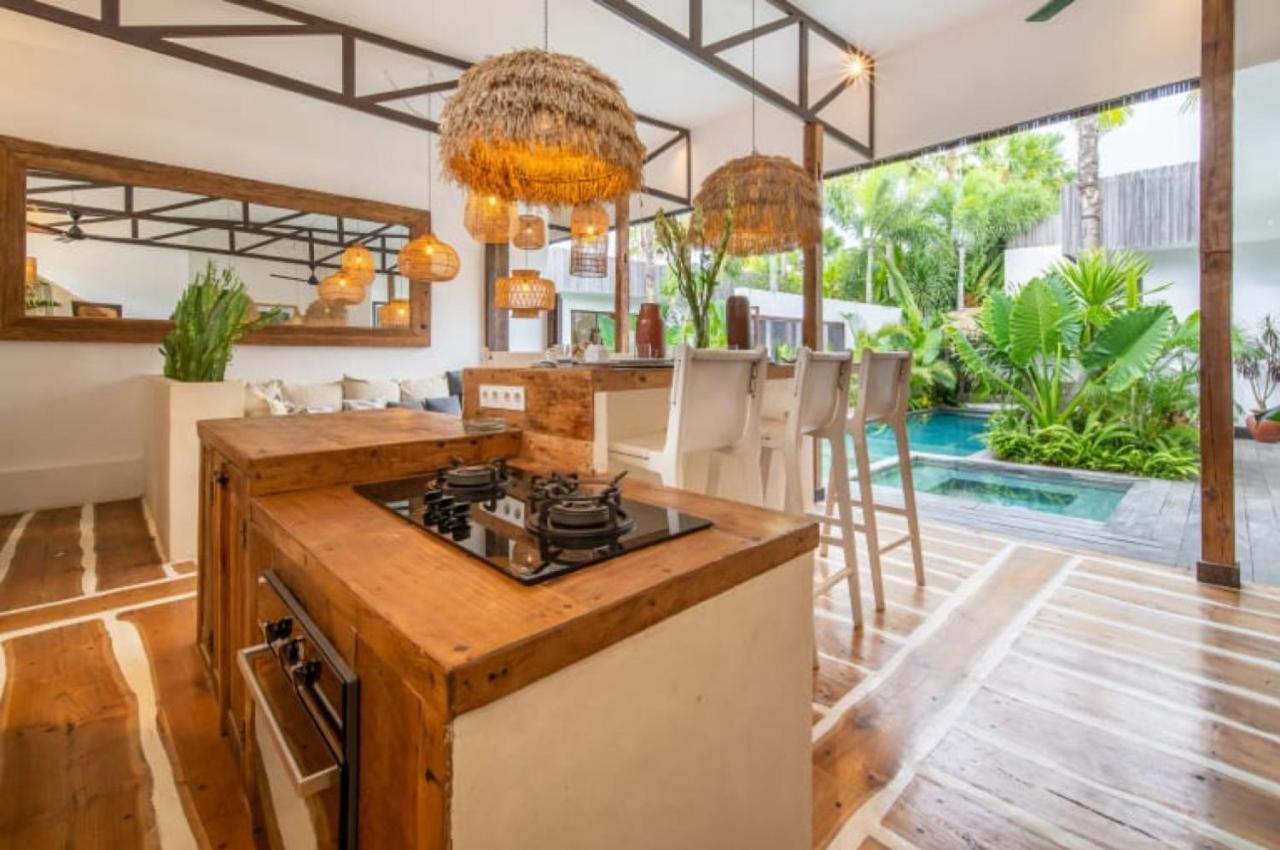 Villa Yogi Surf 3 Canggu Екстер'єр фото